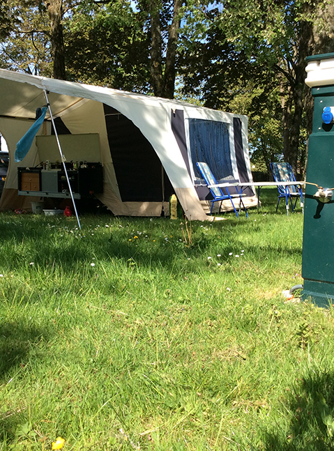 Pitches for tents, caravans and campervans in the Grand-Est region at the Contrexéville Campsite