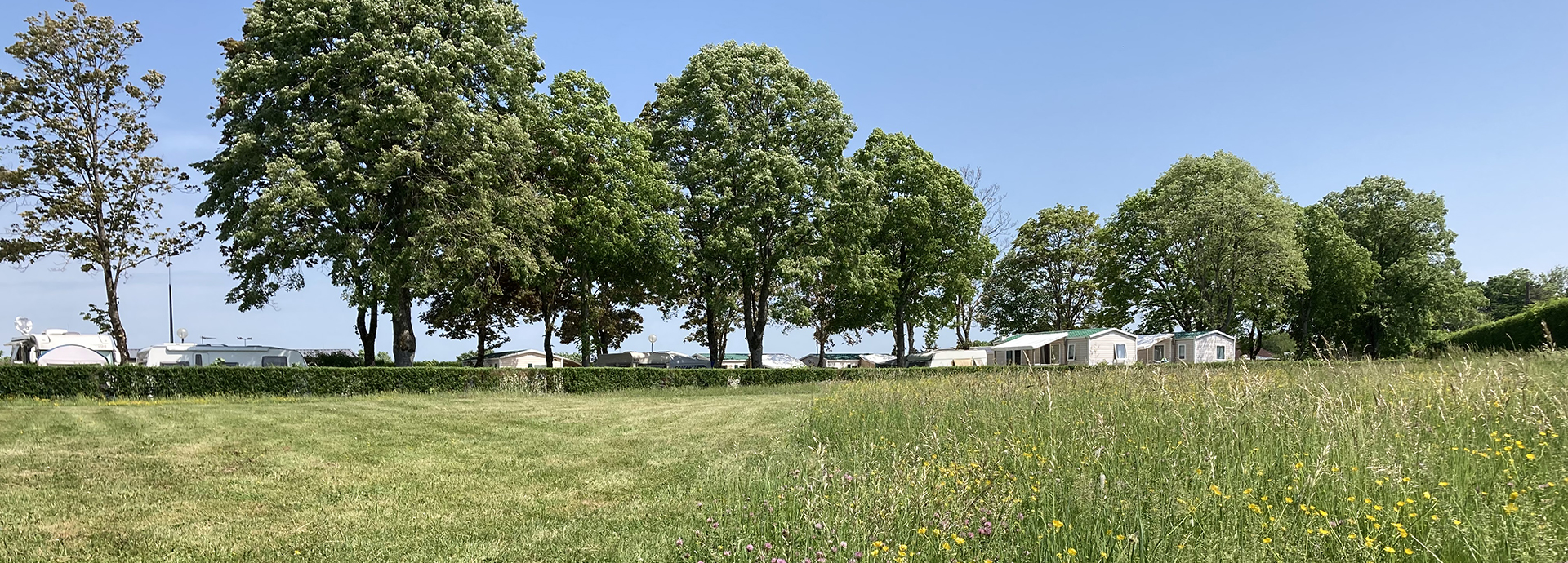 Aire des emplacements du camping Contrexéville