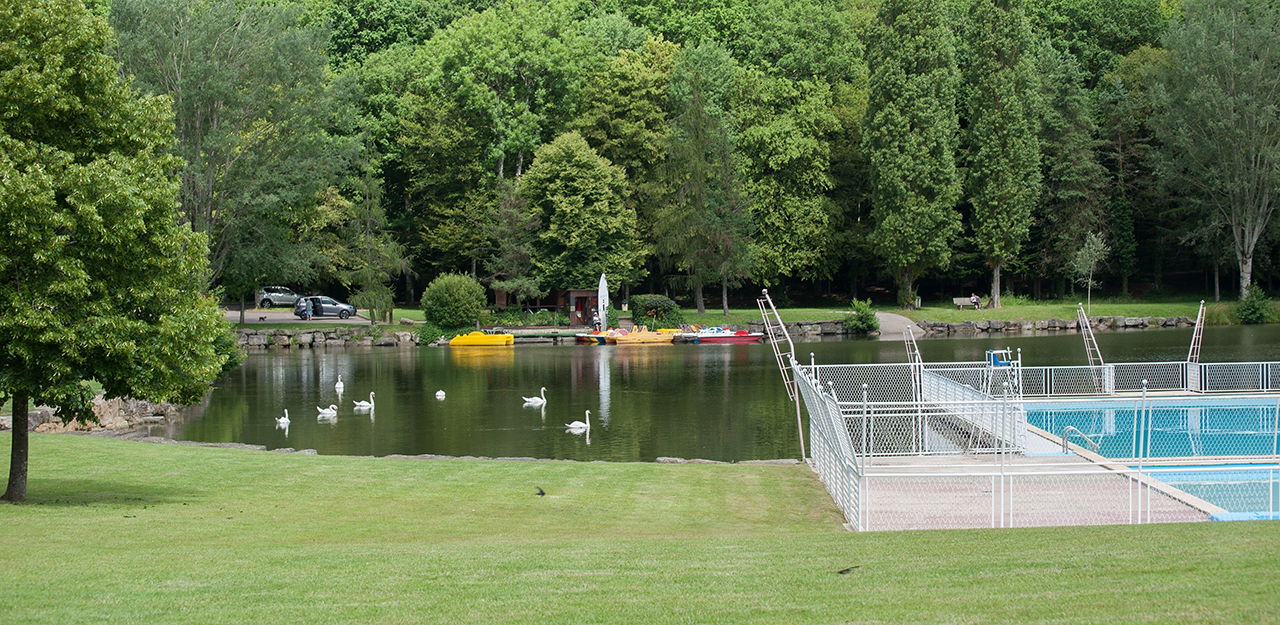 The lake is a magnificent natural space and free swimming area.