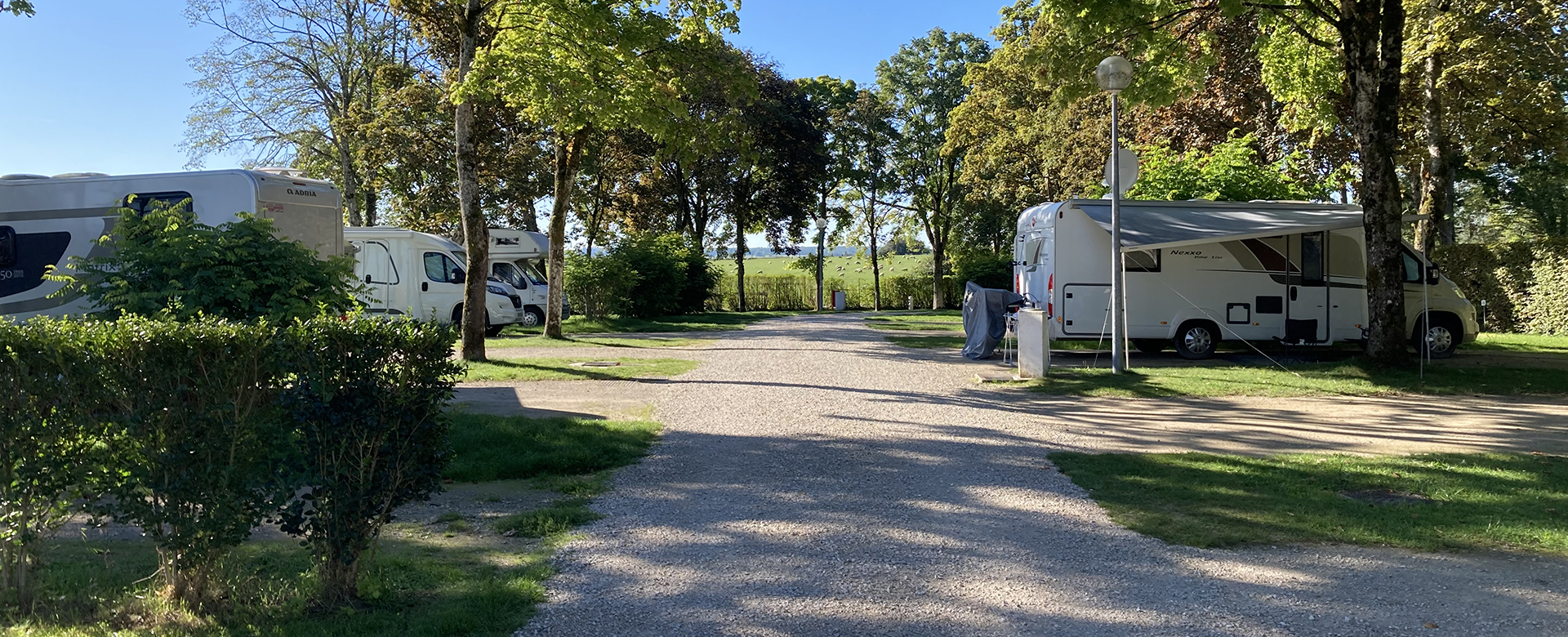 Vue des emplacements du camping Contrexéville pour vos séjours en cure à Contrexéville et Vittel.