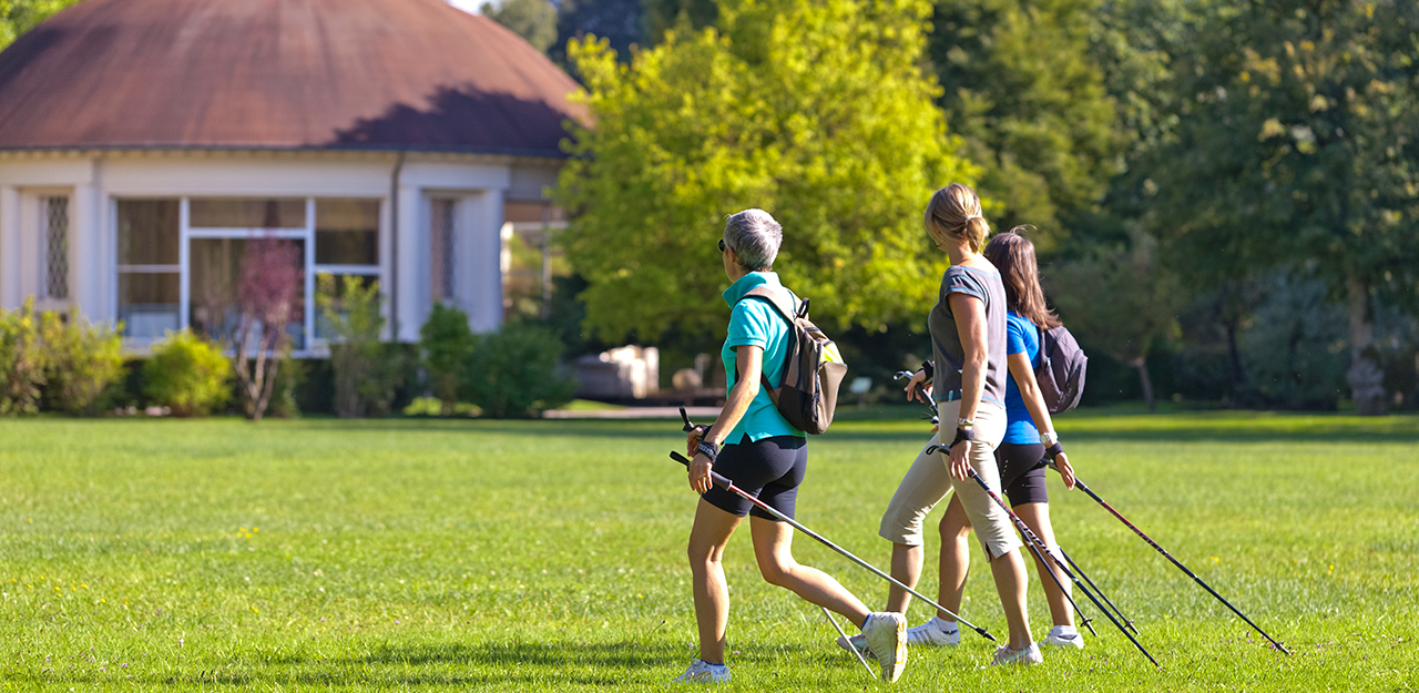 Over 200 km of hiking trails criss-cross the Terre d'Eau administrative association of rural communes area, a great spot to visit with your family.